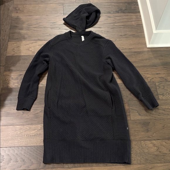 Lululemon On Repeat Dress With Removable Collar Sz 8 - Picture 2 of 8